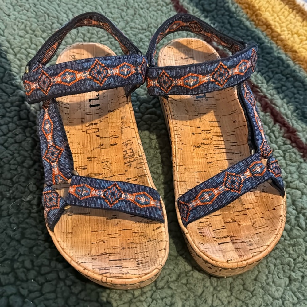 Born size 7 good condition